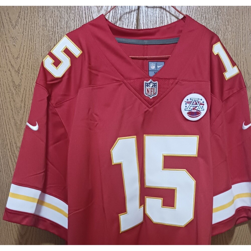 Patrick Mahomes (Nike)-(Chiefs)-(Jersey)-(Red)-(Pre-owned)-(Size XL)-$100.00 - Picture 5 of 9